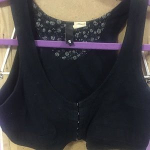 H&M black crop vest